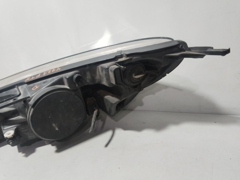 Recambio de faro derecho para peugeot 407 (6d_) 2.2 hdi 170 (6d4hth) referencia OEM IAM 0301213272  