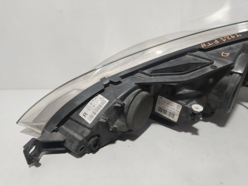 Recambio de faro derecho para peugeot 407 (6d_) 2.2 hdi 170 (6d4hth) referencia OEM IAM 0301213272  