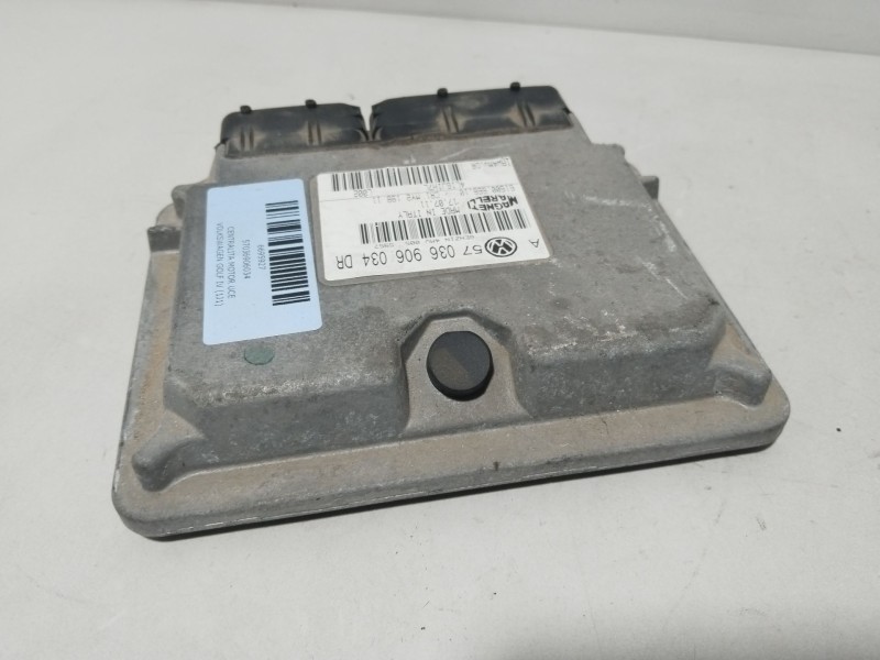 Recambio de centralita motor uce para volkswagen golf iv (1j1) 1.6 16v referencia OEM IAM 57036906034  