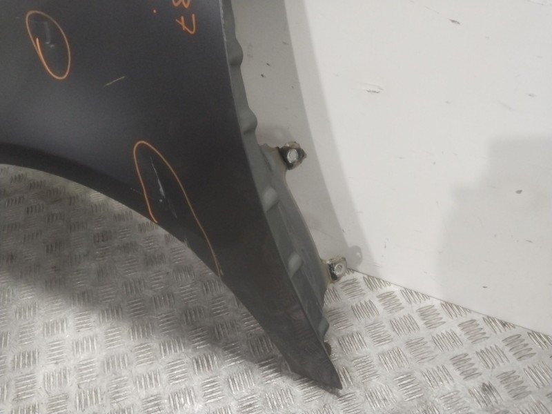 Recambio de aleta delantera izquierda para volkswagen golf v (1k1) 2.0 tdi referencia OEM IAM 1K6821021A  