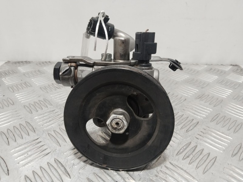 Recambio de bomba servodireccion para kia rio ii (jb) 1.4 16v referencia OEM IAM 571001G000  