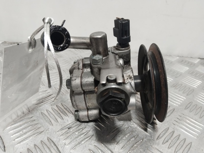 Recambio de bomba servodireccion para kia rio ii (jb) 1.4 16v referencia OEM IAM 571001G000  