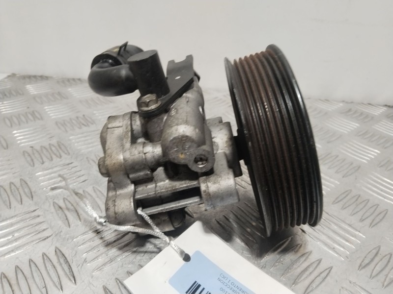 Recambio de bomba direccion para kia sorento i (jc) 2.5 crdi referencia OEM IAM 571003E100  