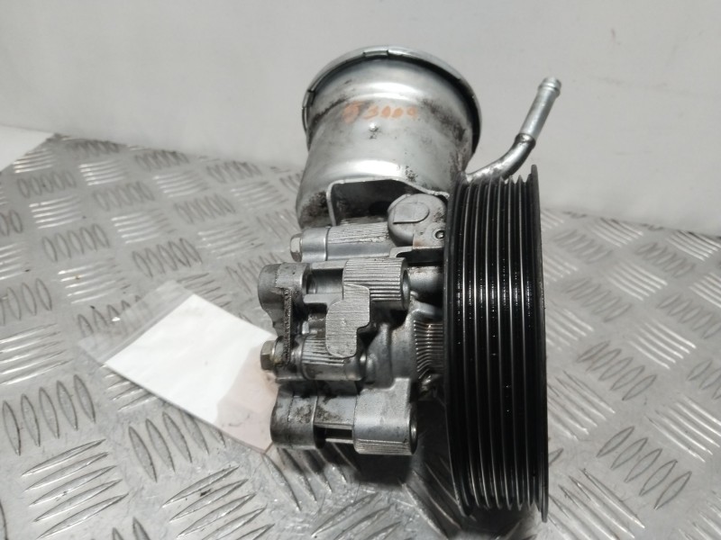 Recambio de bomba direccion para toyota avensis (_t25_) 2.2 d-4d (adt251_) referencia OEM IAM 4431005120  