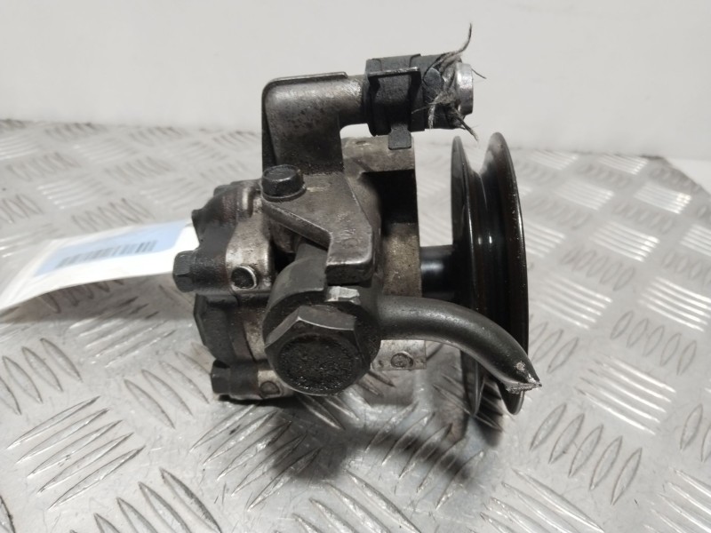 Recambio de bomba direccion para hyundai coupe ii (gk) 1.6 16v referencia OEM IAM YST8  