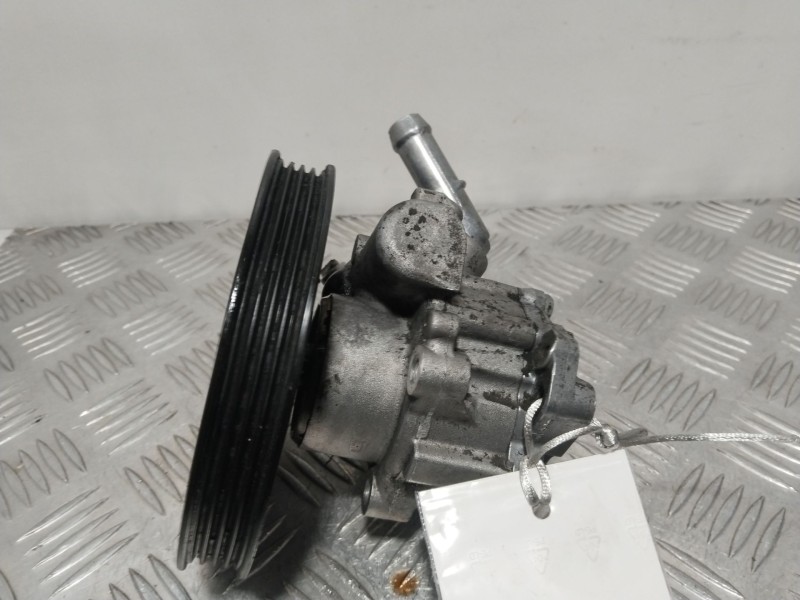 Recambio de bomba direccion para bmw 1 (e87) 118 d referencia OEM IAM 779045302  
