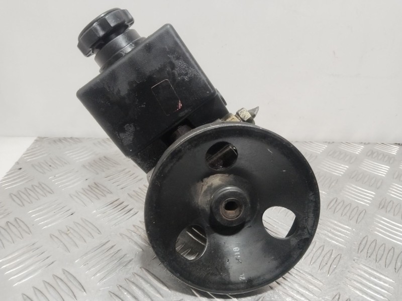 Recambio de bomba direccion para ssangyong rodius i 2.7 xdi referencia OEM IAM NS5540647  
