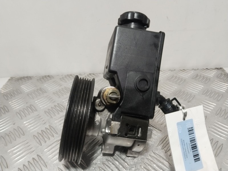 Recambio de bomba direccion para ssangyong rodius i 2.7 xdi referencia OEM IAM NS5540647  
