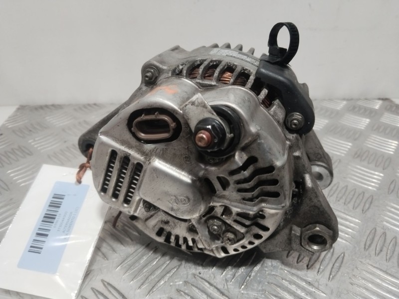 Recambio de alternador para kia sorento i (jc) 2.5 crdi referencia OEM IAM 373004A300  