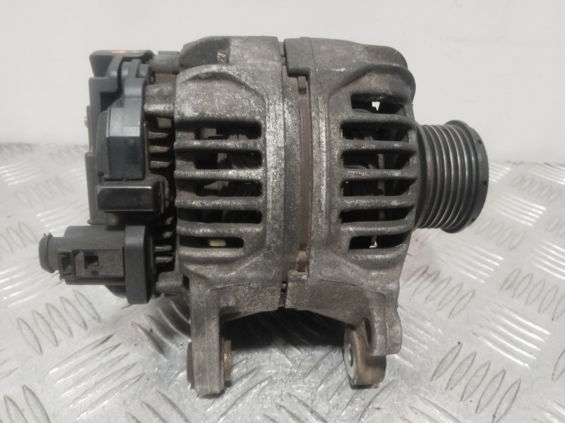 Recambio de alternador para seat leon (1m1) 1.9 tdi referencia OEM IAM 0124325001  