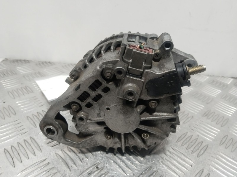 Recambio de alternador para nissan almera tino (v10) 1.8 referencia OEM IAM 23100BU010  