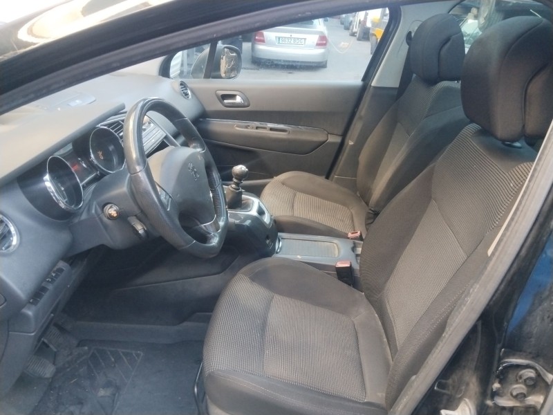 peugeot 5008 (0u_, 0e_) del año 2011