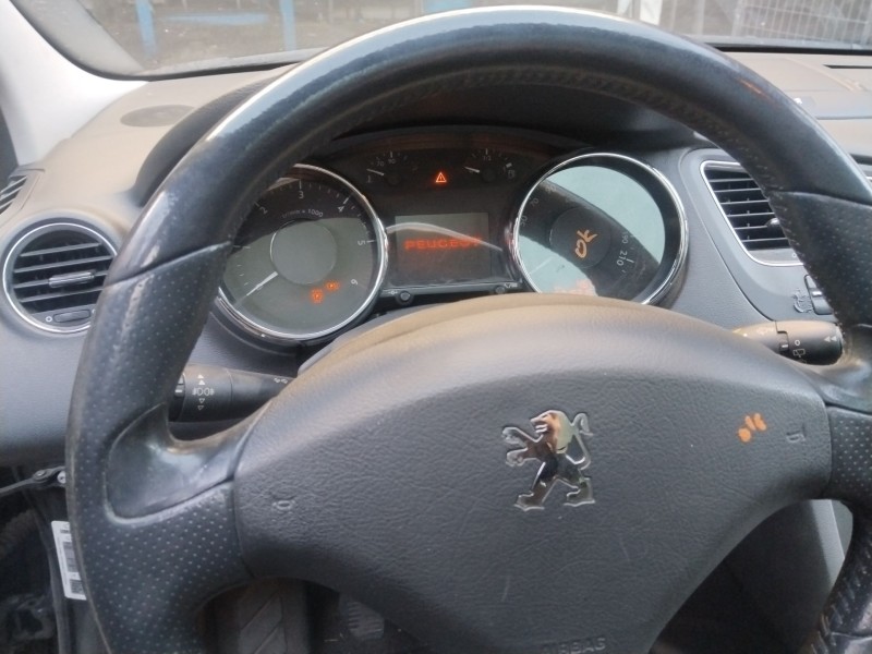 peugeot 5008 (0u_, 0e_) del año 2011