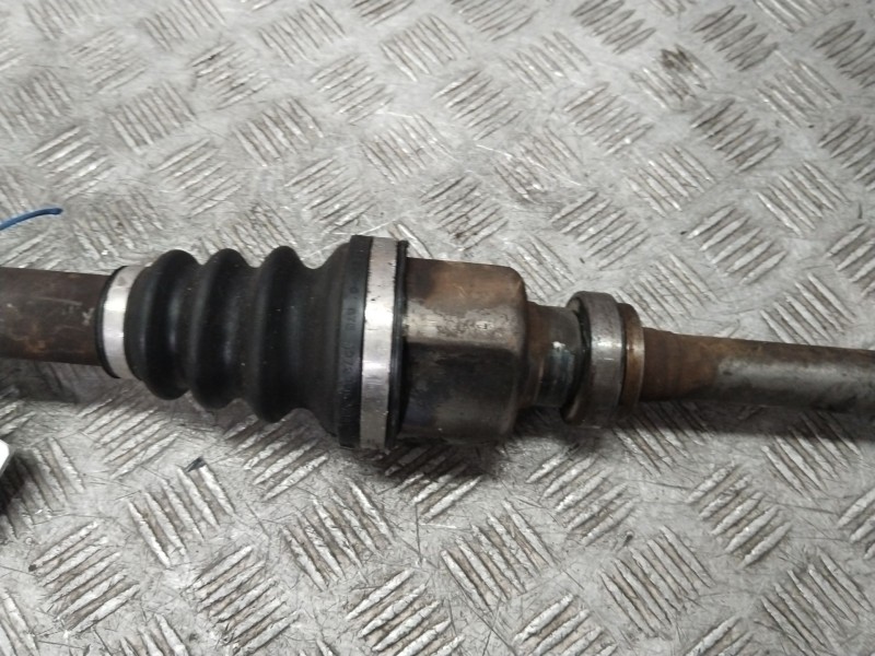 Recambio de transmision delantera derecha para peugeot 206 hatchback (2a/c) 1.4 i referencia OEM IAM 32733Y  