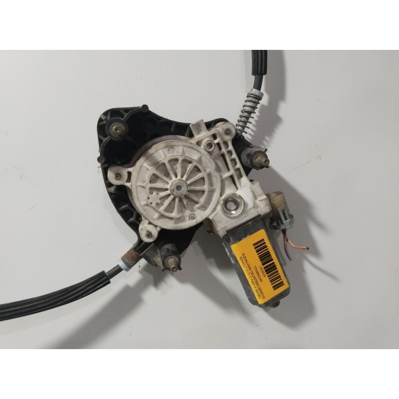 Recambio de elevalunas delantero derecho para renault clio ii fase ii (b/cb0) authentique referencia OEM IAM 7700842246  