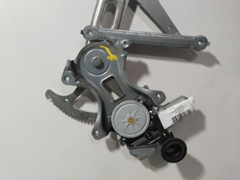 Recambio de elevalunas trasero izquierdo para toyota prius (nhw30) plug-in hybrid advance referencia OEM IAM 8572047130  