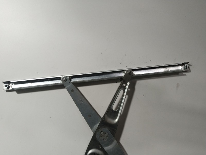 Recambio de elevalunas trasero izquierdo para toyota prius (nhw30) plug-in hybrid advance referencia OEM IAM 8572047130  