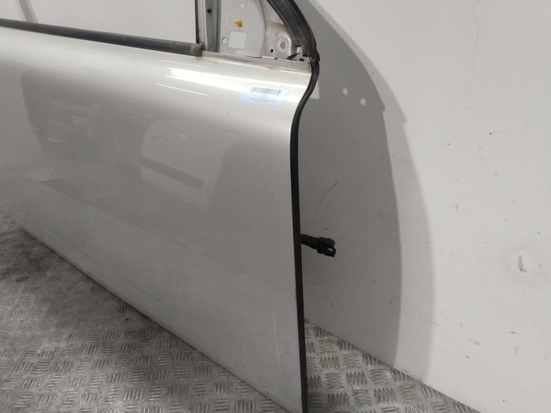 Recambio de puerta delantera derecha para volvo c30 (533) 2.0 d referencia OEM IAM 31335484  