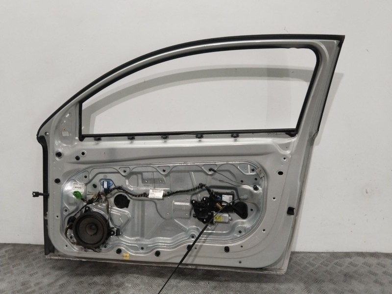 Recambio de puerta delantera derecha para volvo c30 (533) 2.0 d referencia OEM IAM 31335484  