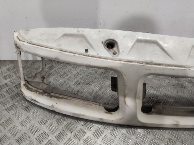 Recambio de panel frontal para iveco daily ii caja/chasis 30-10 (15011131, 15011231) referencia OEM IAM 93937476  