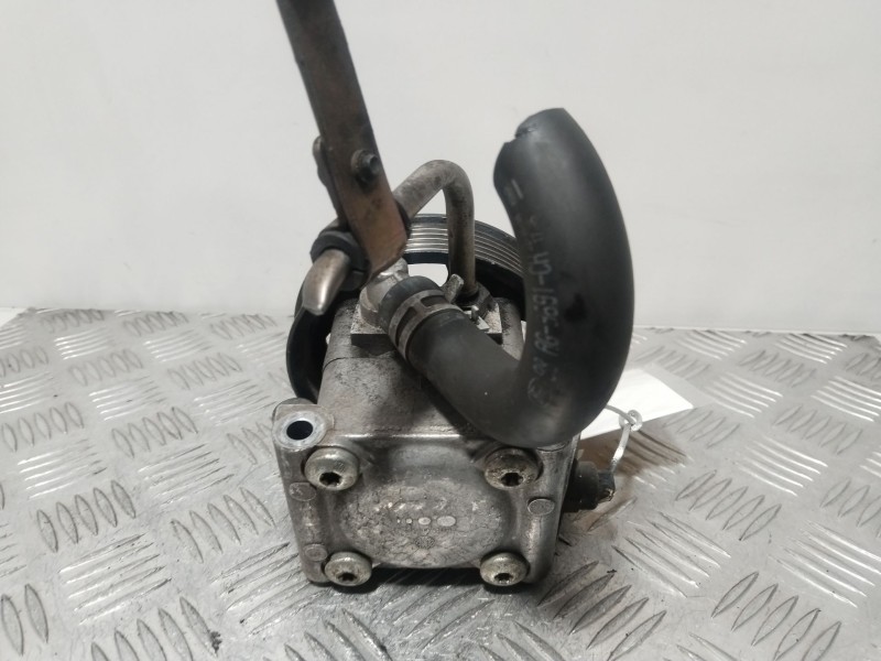 Recambio de bomba direccion para ford focus berlina (cak) ambiente referencia OEM IAM 2S413A696AA  