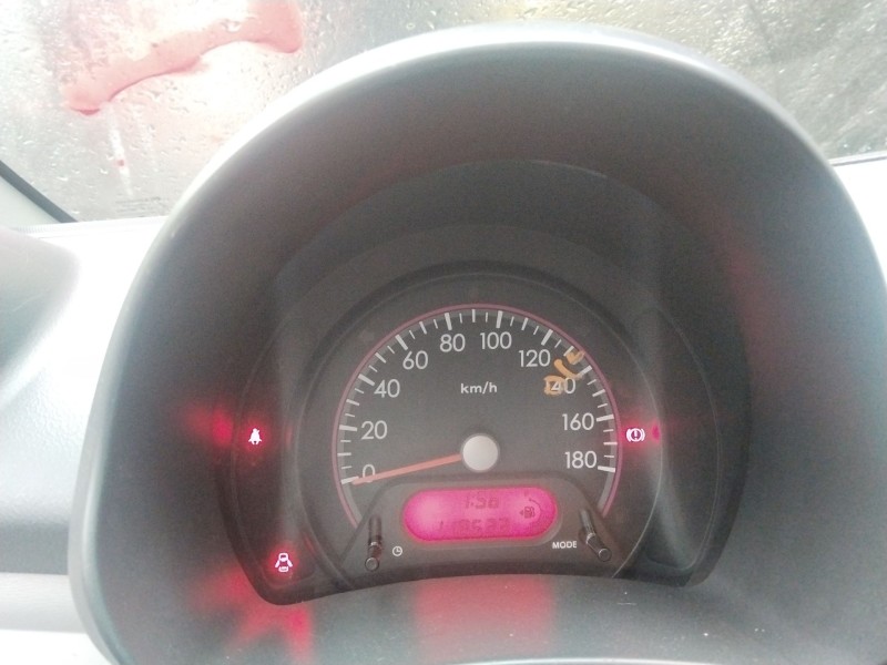 nissan pixo (ua0) del año 2010