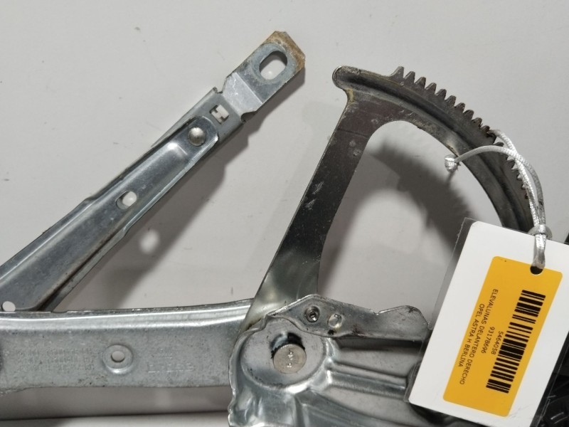 Recambio de elevalunas delantero derecho para opel astra h berlina cosmo referencia OEM IAM 93178696  