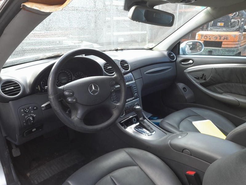 mercedes-benz clk (c209) del año 2002