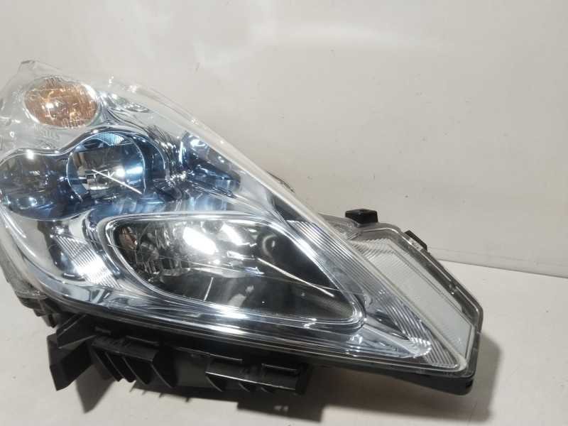 Recambio de faro derecho para nissan leaf (ze0) electric referencia OEM IAM 260103NA0B A1K3100001 NUEVO