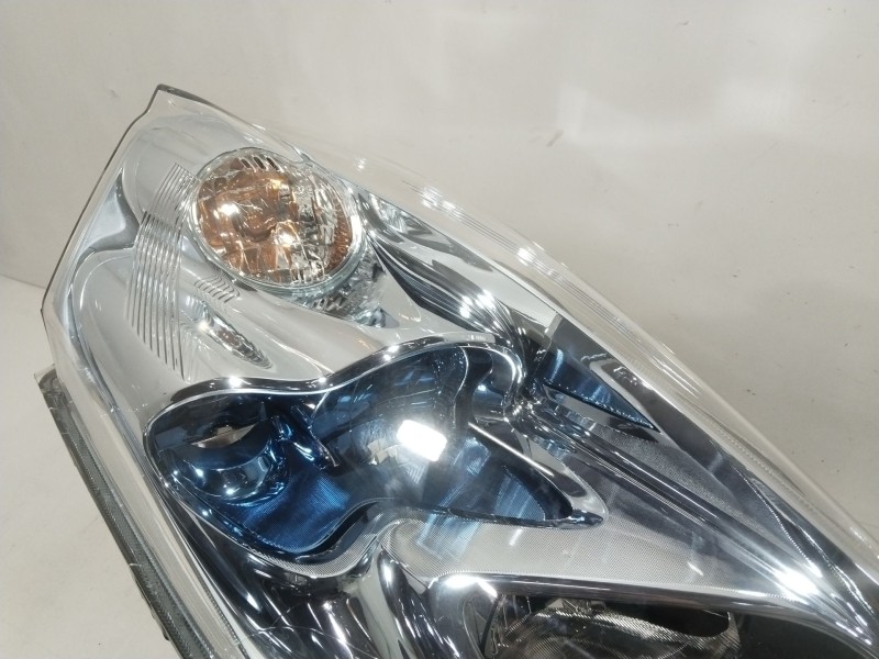 Recambio de faro derecho para nissan leaf (ze0) electric referencia OEM IAM 260103NA0B A1K3100001 NUEVO