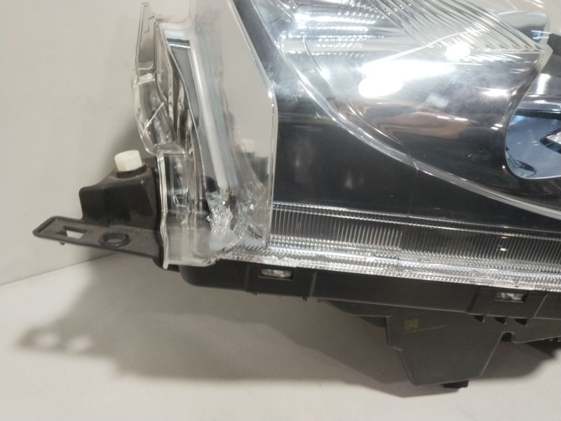 Recambio de faro derecho para nissan leaf (ze0) electric referencia OEM IAM 260103NA0B A1K3100001 NUEVO