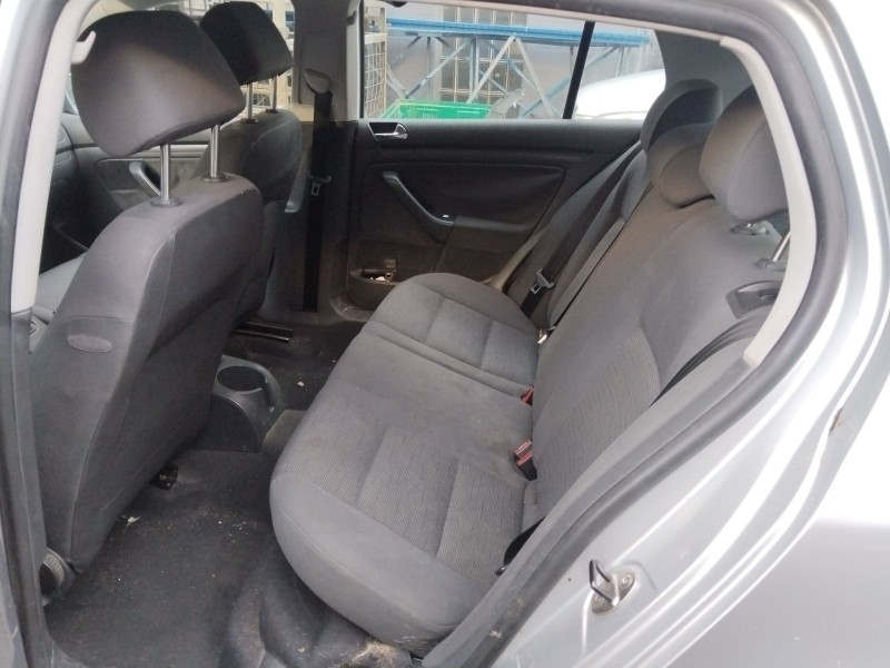 volkswagen golf v (1k1) del año 2004