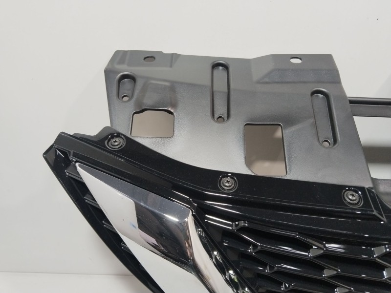 Recambio de rejilla delantera para nissan qashqai ii (j11, j11_) 1.3 dig-t referencia OEM IAM 62398HV80A  