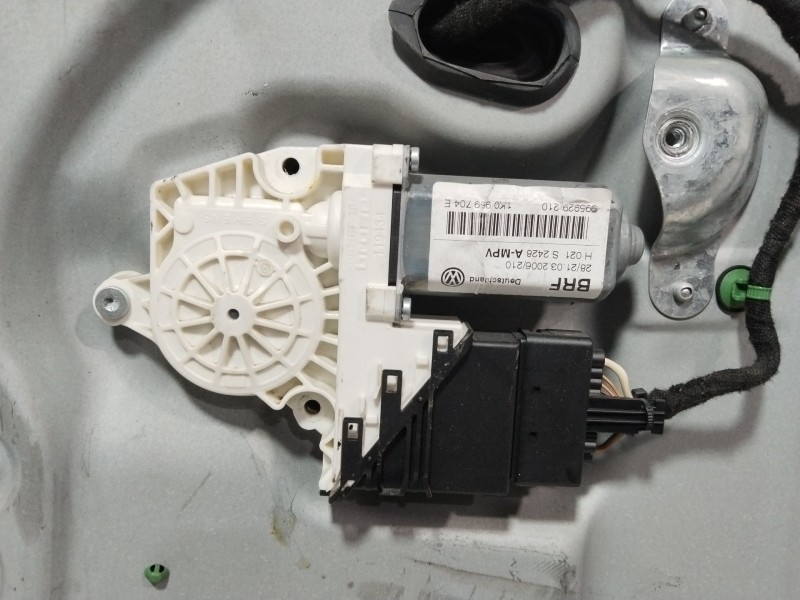 Recambio de elevalunas trasero derecho para volkswagen touran (1t1, 1t2) 2.0 tdi referencia OEM IAM 1T0839730J  