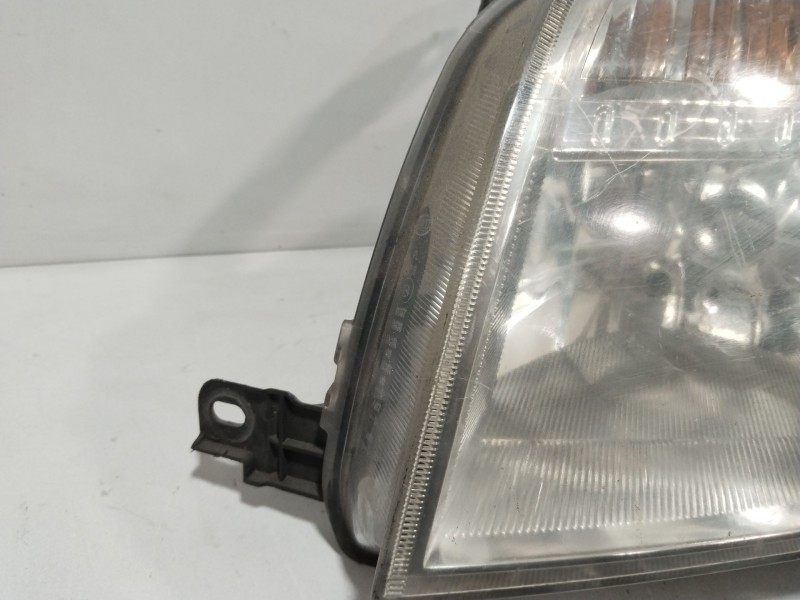 Recambio de faro izquierdo para ford fusion (cbk) ambiente referencia OEM IAM 1526782  