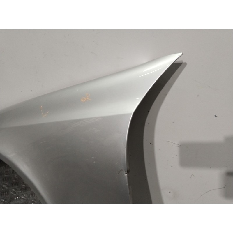 Recambio de aleta delantera izquierda para mercedes-benz clase e (w211) e 320 cdi (211.026) referencia OEM IAM A2118800718  