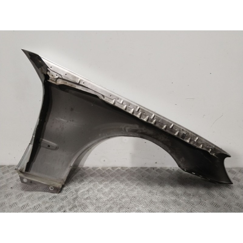 Recambio de aleta delantera izquierda para mercedes-benz clase e (w211) e 320 cdi (211.026) referencia OEM IAM A2118800718  