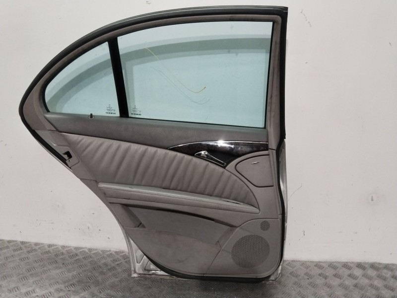 Recambio de puerta trasera izquierda para mercedes-benz clase e (w211) e 320 cdi (211.026) referencia OEM IAM A2117300105  