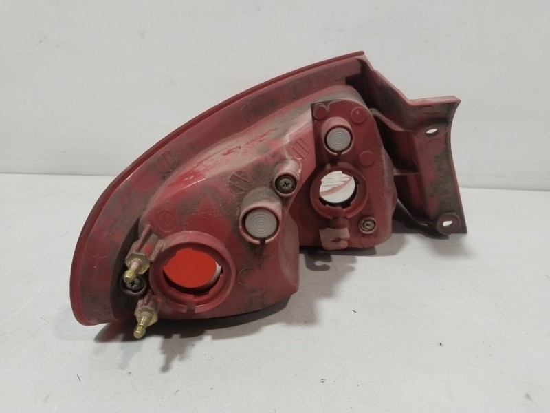 Recambio de piloto trasero derecho para chevrolet lacetti (j200) 1.6 referencia OEM IAM 201193  