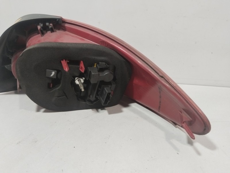 Recambio de piloto trasero izquierdo para peugeot 206 cc (2d) 1.6 referencia OEM IAM 6350N7  