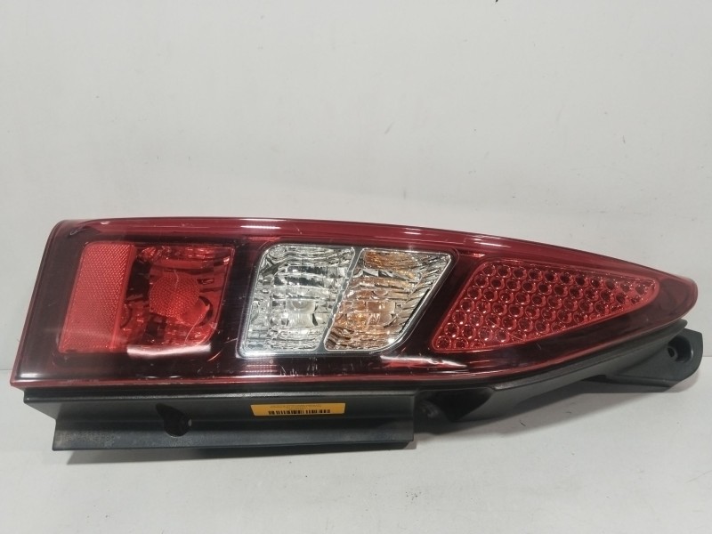 Recambio de piloto trasero izquierdo para citroën berlingo cuadro club l2 referencia OEM IAM 085521933  