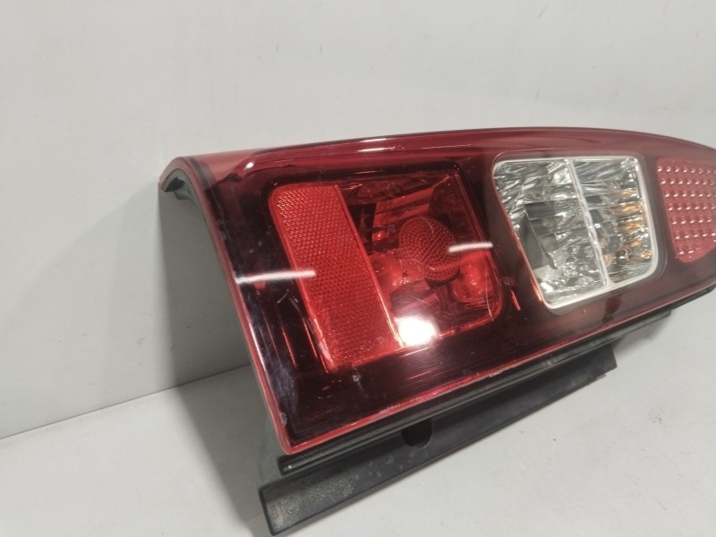 Recambio de piloto trasero izquierdo para citroën berlingo cuadro club l2 referencia OEM IAM 085521933  