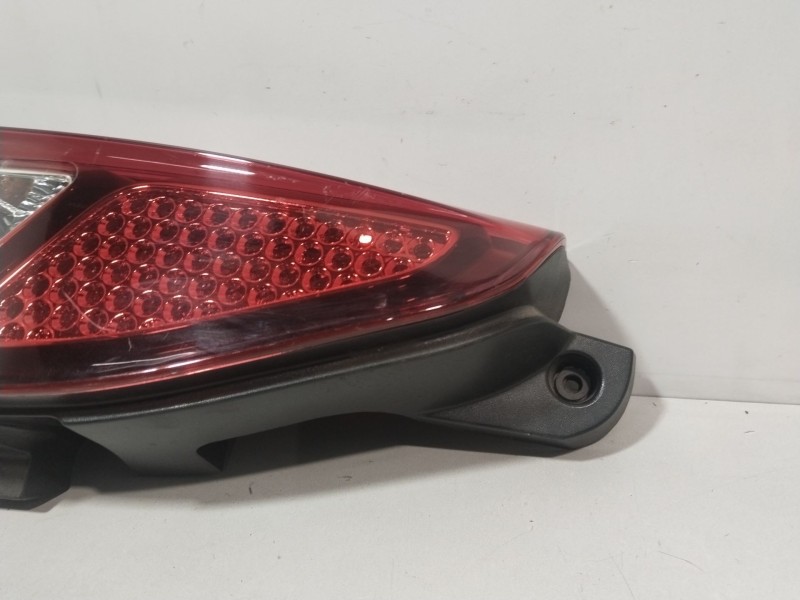 Recambio de piloto trasero izquierdo para citroën berlingo cuadro club l2 referencia OEM IAM 085521933  