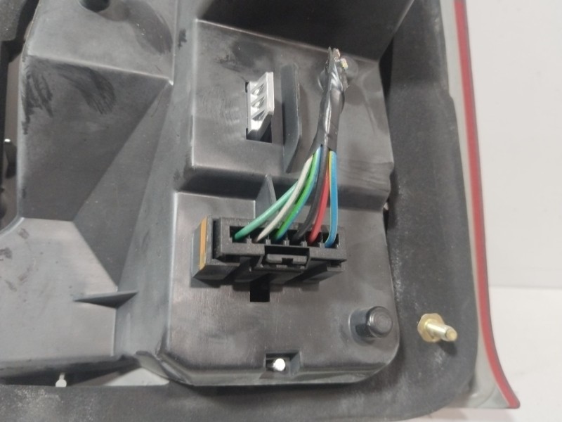 Recambio de piloto trasero izquierdo para rover 75 (rj) 2.0 v6 referencia OEM IAM 263141  