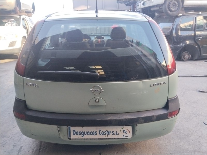 opel corsa c (x01) del año 2002
