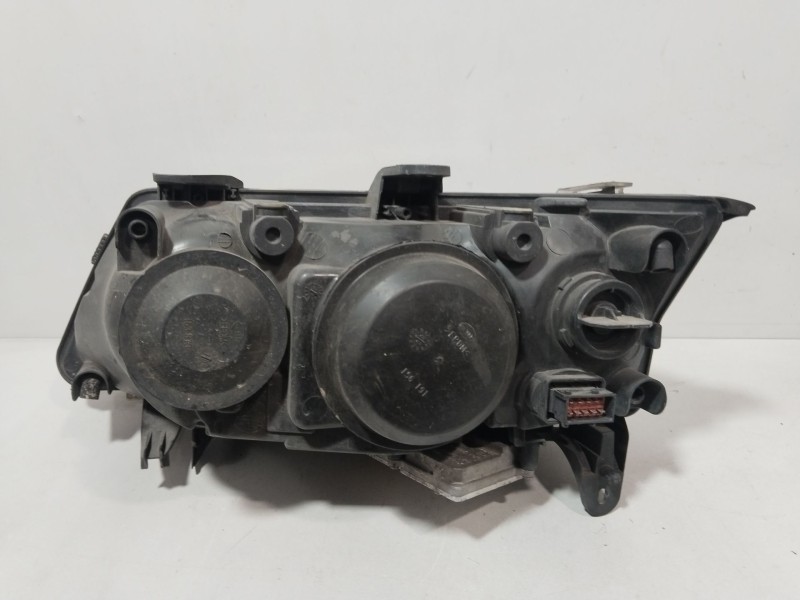 Recambio de faro derecho para saab 9-3 station wagon (e50) 2.0 t referencia OEM IAM 15582600RE  