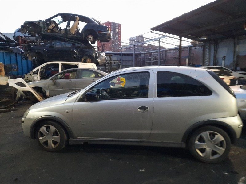 opel corsa c (x01) del año 2006
