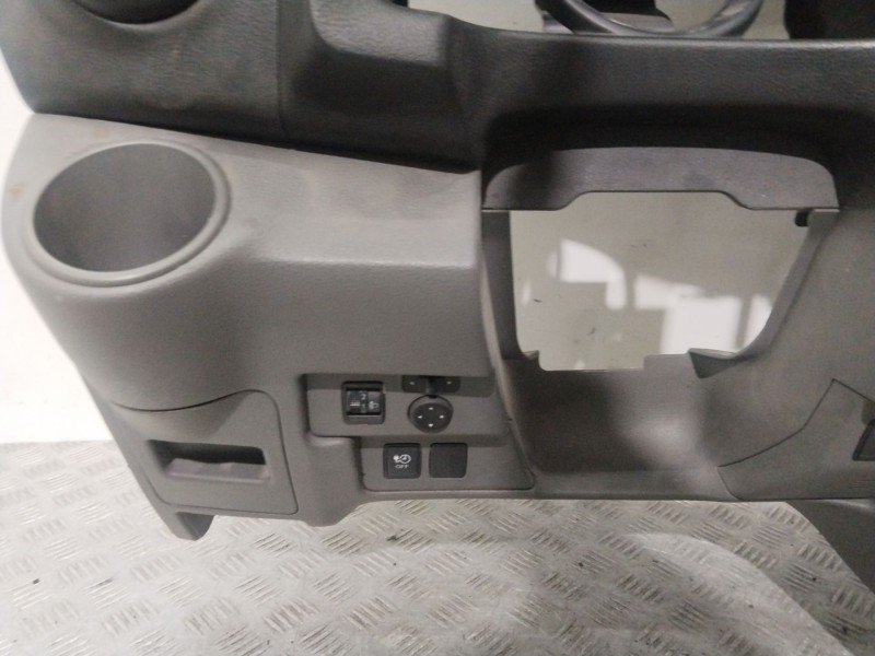 Recambio de salpicadero para nissan nv200 furgoneta e-nv (me0n) referencia OEM IAM 681004FA1A  