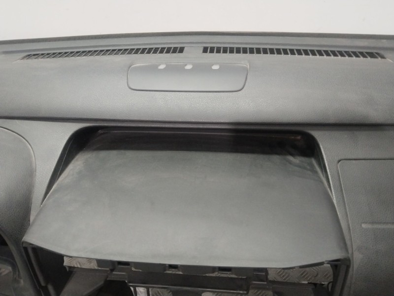 Recambio de salpicadero para nissan nv200 furgoneta e-nv (me0n) referencia OEM IAM 681004FA1A  