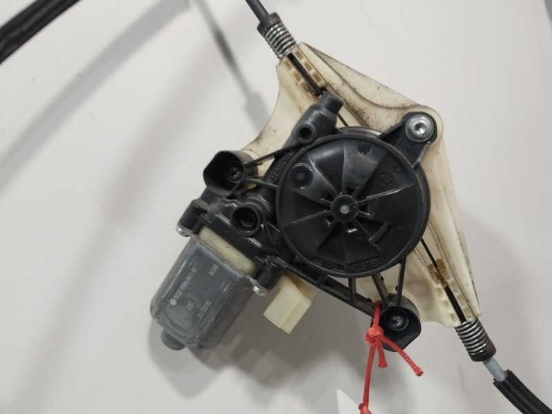 Recambio de elevalunas delantero izquierdo para seat leon (5f1) 2.0 tdi referencia OEM IAM 5F4837461D 5Q0959801B 